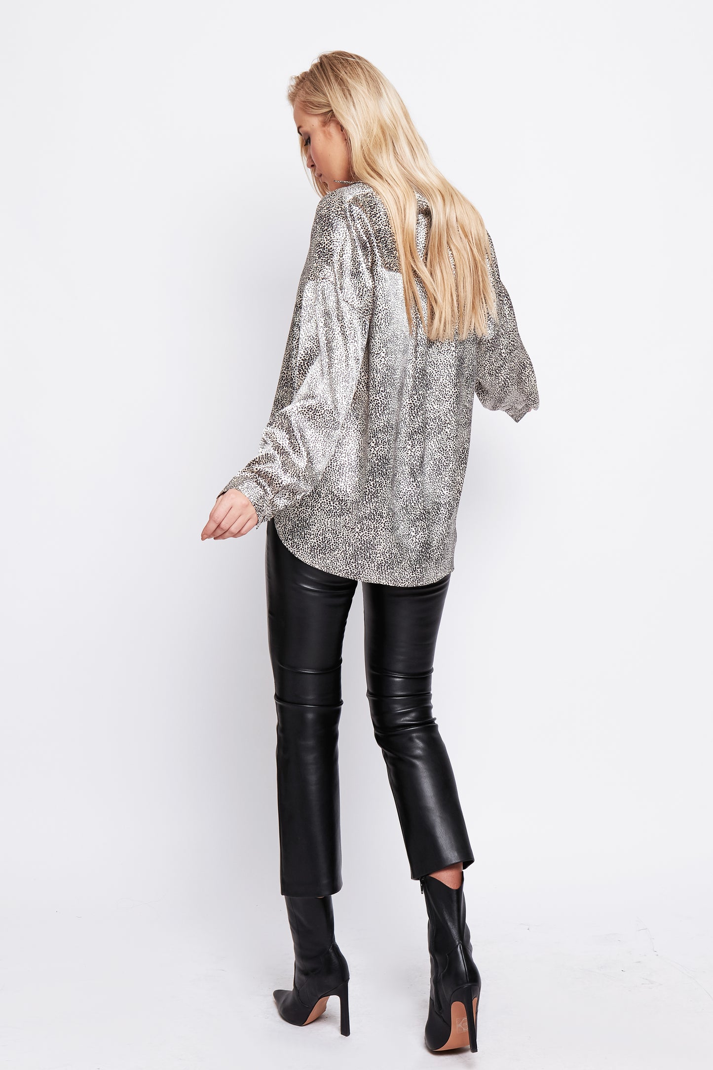 Lily Satin Shirt In Leopard